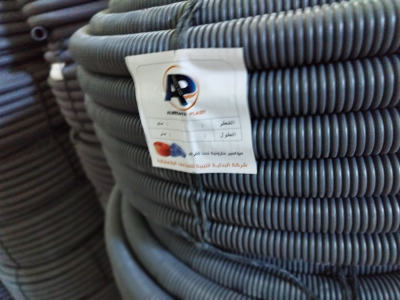 مواسير حلزونية داخل الحائط